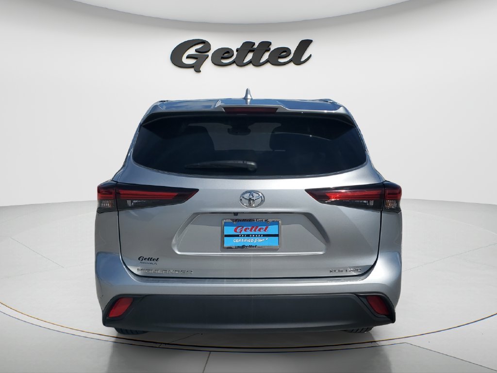 Used 2025 Silver Toyota XLE image 6