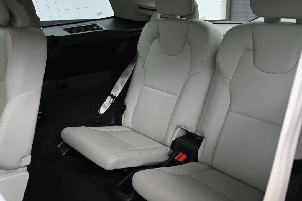 Certified Used 2024 Crystal White Volvo Plus image 17
