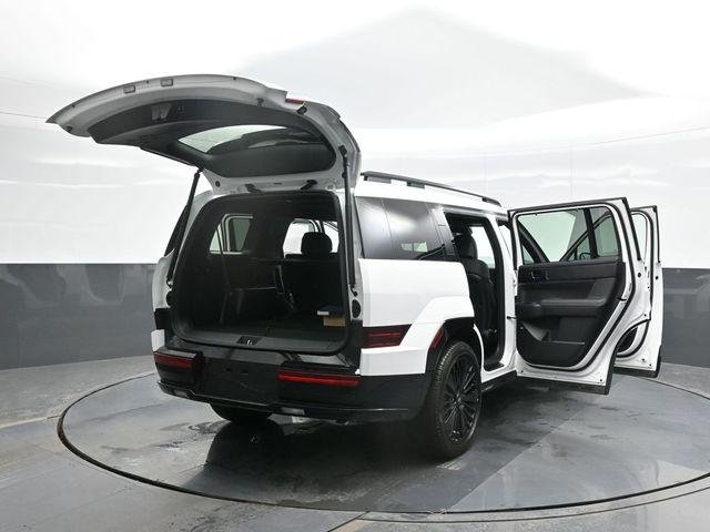 New 2026 White Hyundai Calligraphy image 29