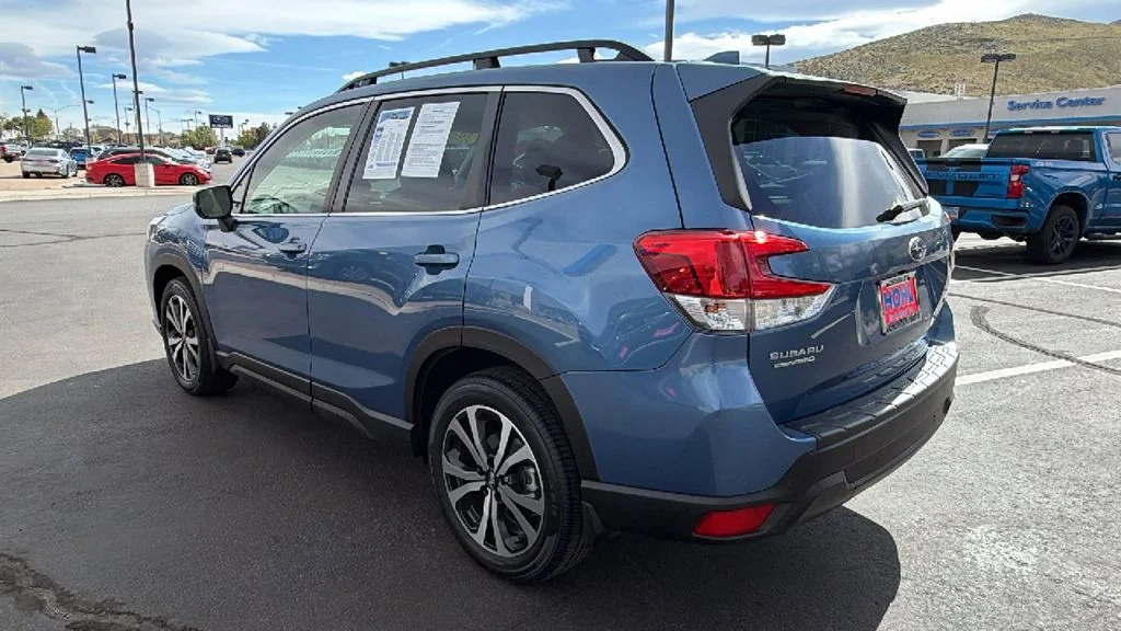 Used 2023 Horizon Blue Subaru Limited image 5