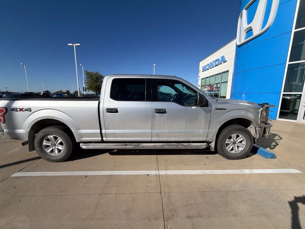 Used 2018  Ford XLT image 3