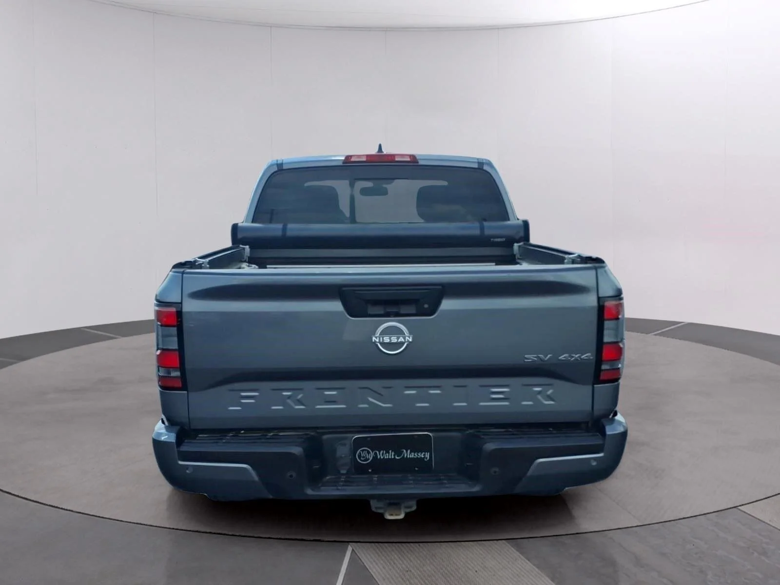 Used 2022 Gun Metallic Nissan SV image 4