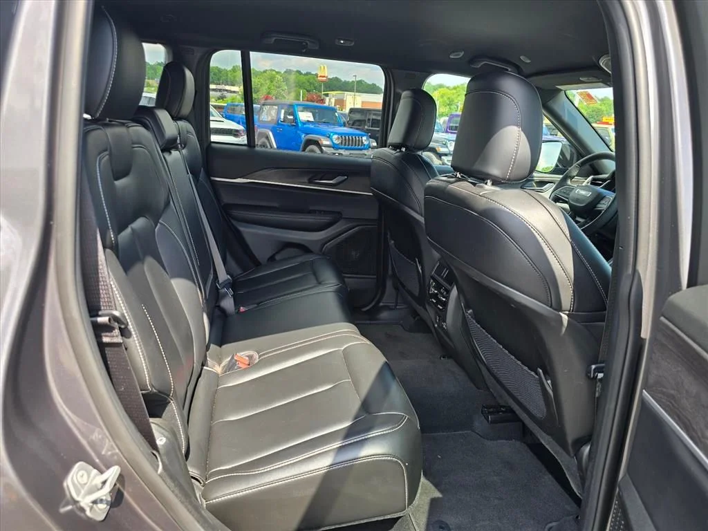 Used 2025 Gray Jeep Limited image 13