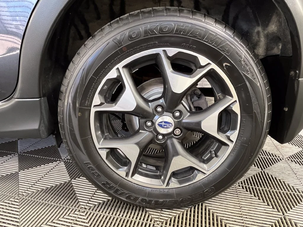 Used 2018 Dark Gray Metallic Subaru 2.0i Premium image 13
