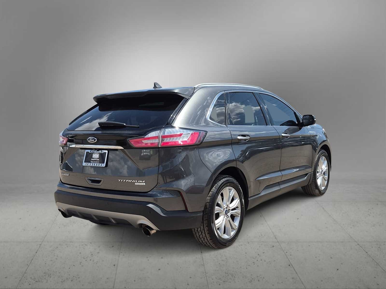 Used 2019 Magnetic Metallic Ford Titanium image 8