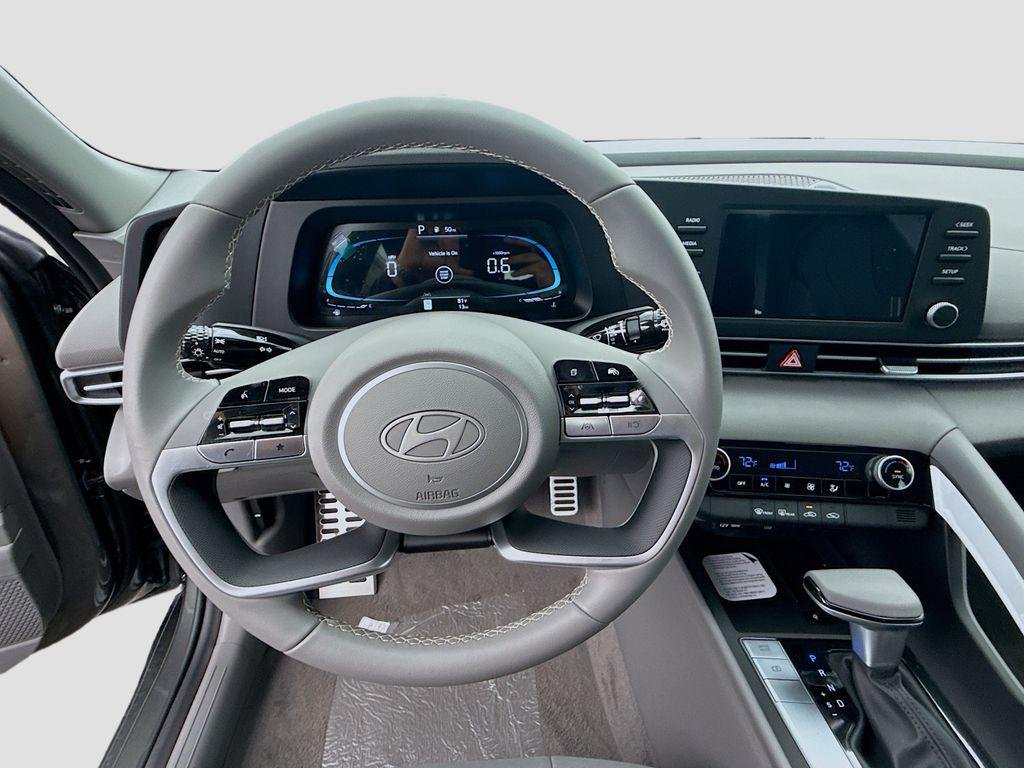 New 2026 Amazon Gray Hyundai SEL Sport image 8