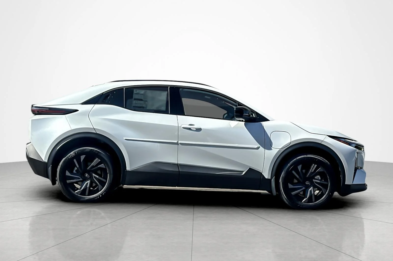 2026 Toyota C-HR SE - Photo 6