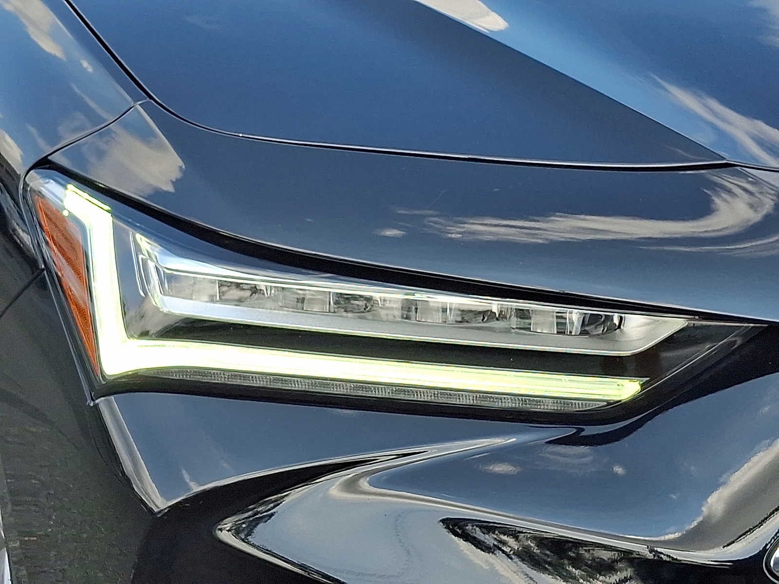 Certified Used 2023 Majestic Black Pearl Acura  image 9