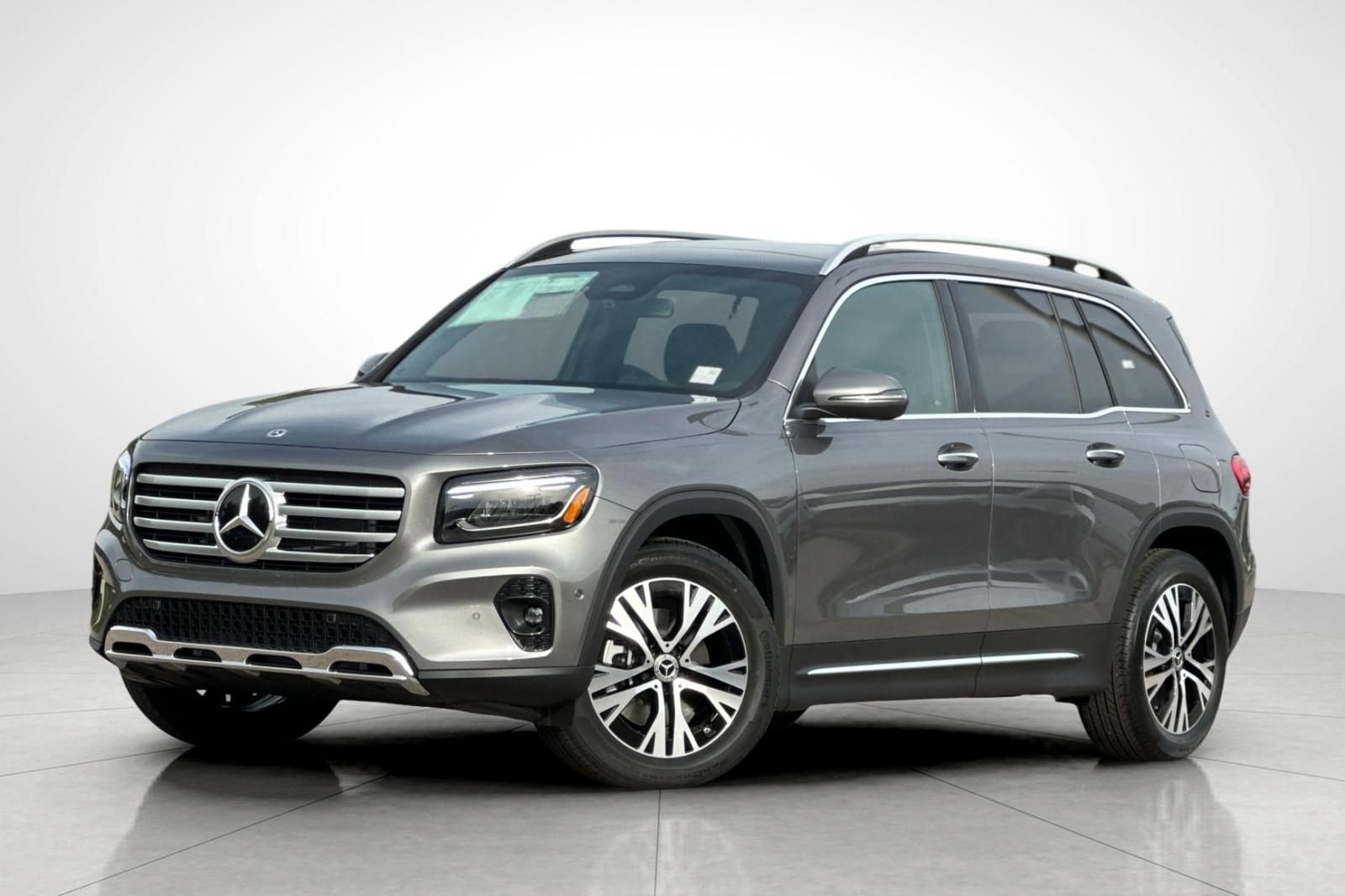 2026 Mercedes-Benz GLB GLB 250's photo