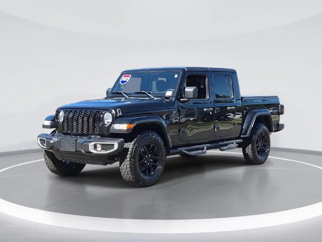 Used 2023 Black Jeep Sport S image 1