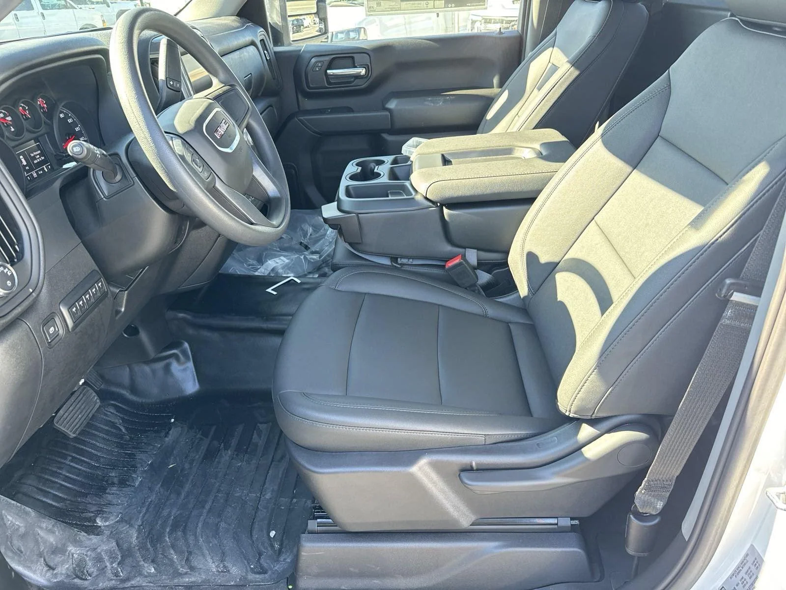 2025 GMC Sierra 2500HD Pro - Photo 9