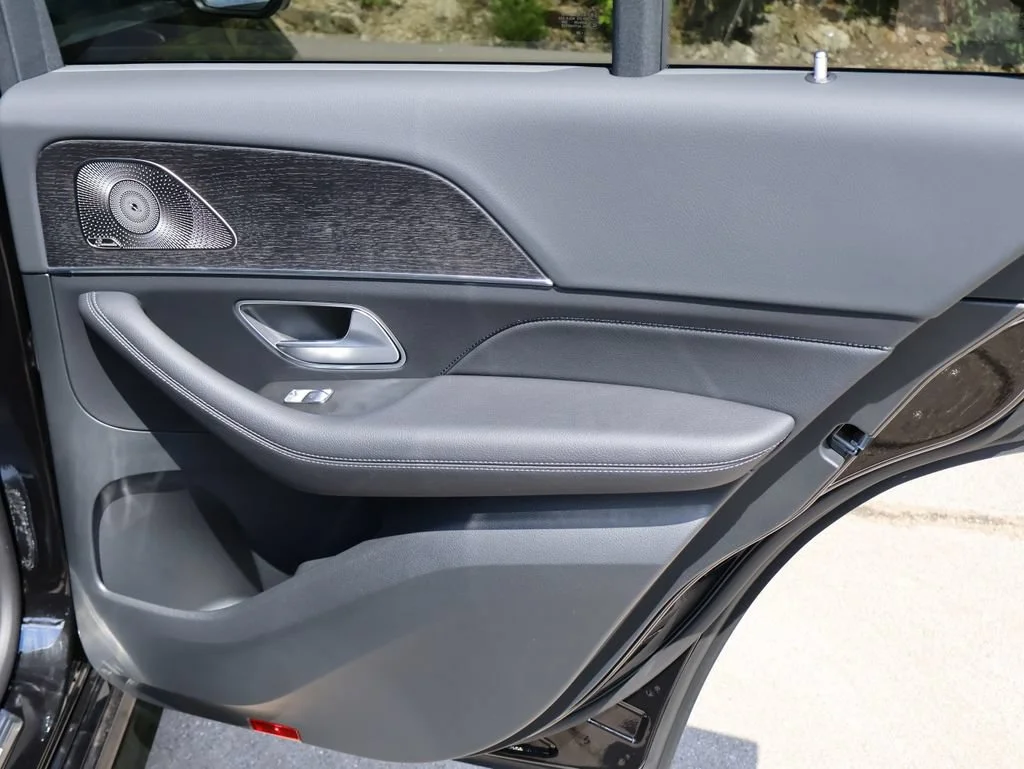 New 2026 Obsidian Black Metallic Mercedes-Benz GLE 450 image 54