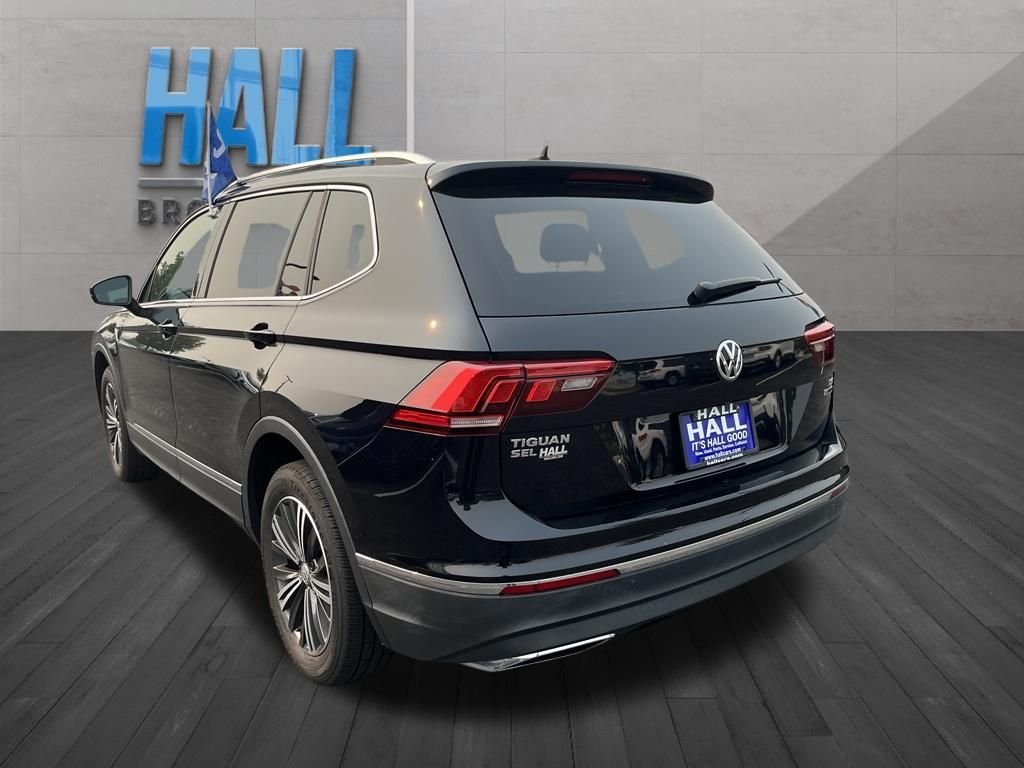 Used 2018 Black Volkswagen 2.0T SEL image 3