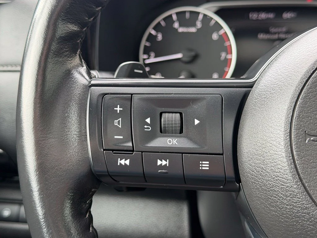 Used 2024 Red Nissan SV image 18