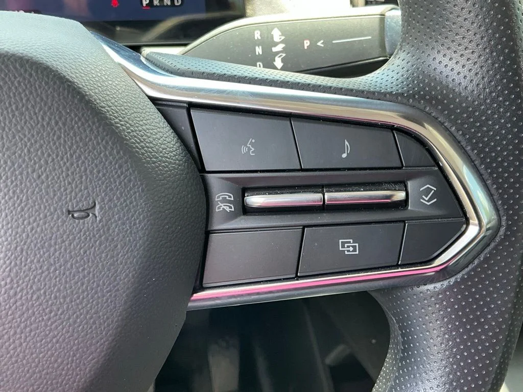 Used 2025  Honda EX image 37