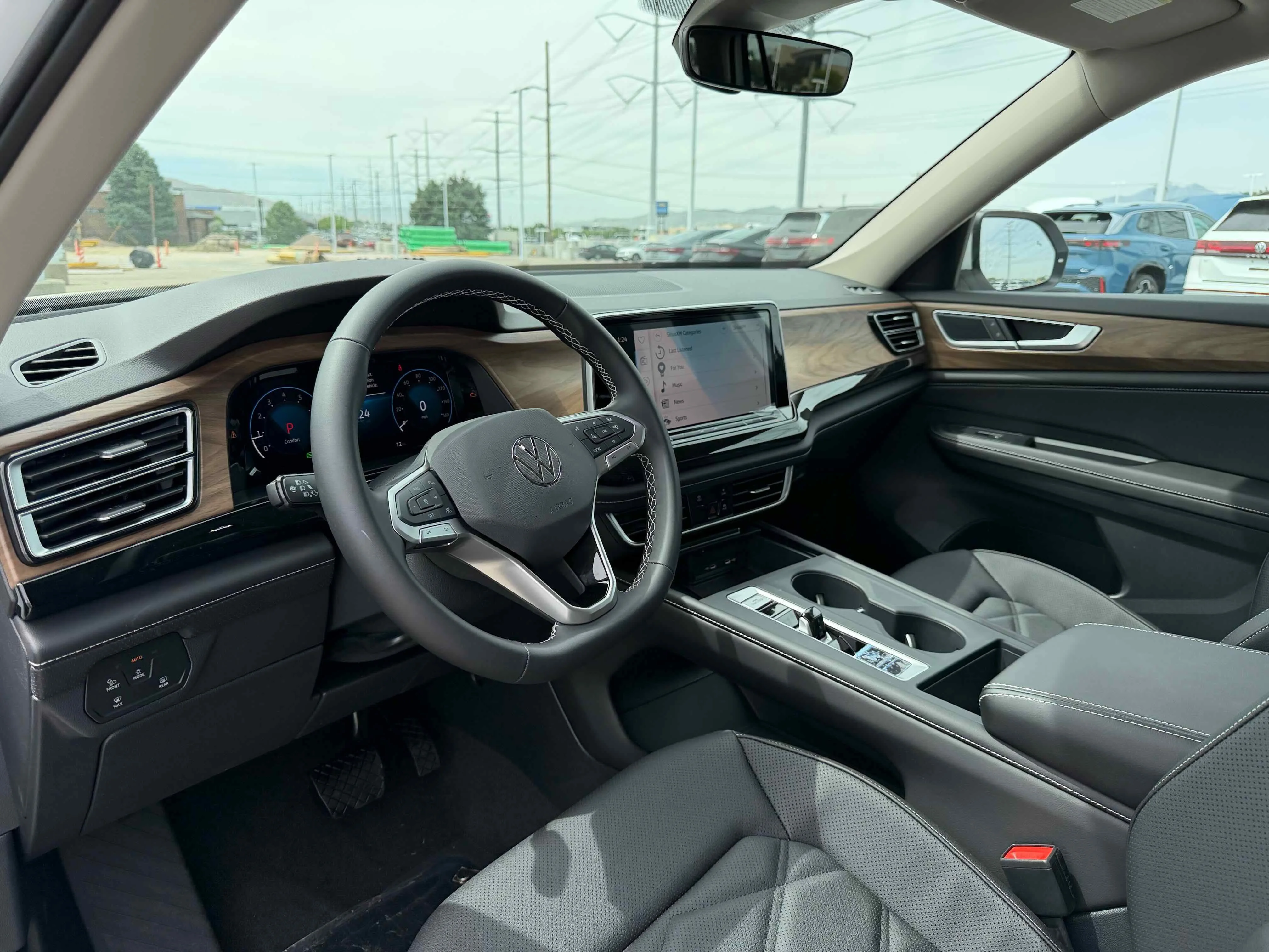 New 2026 Opal White Volkswagen 2.0T SE image 3