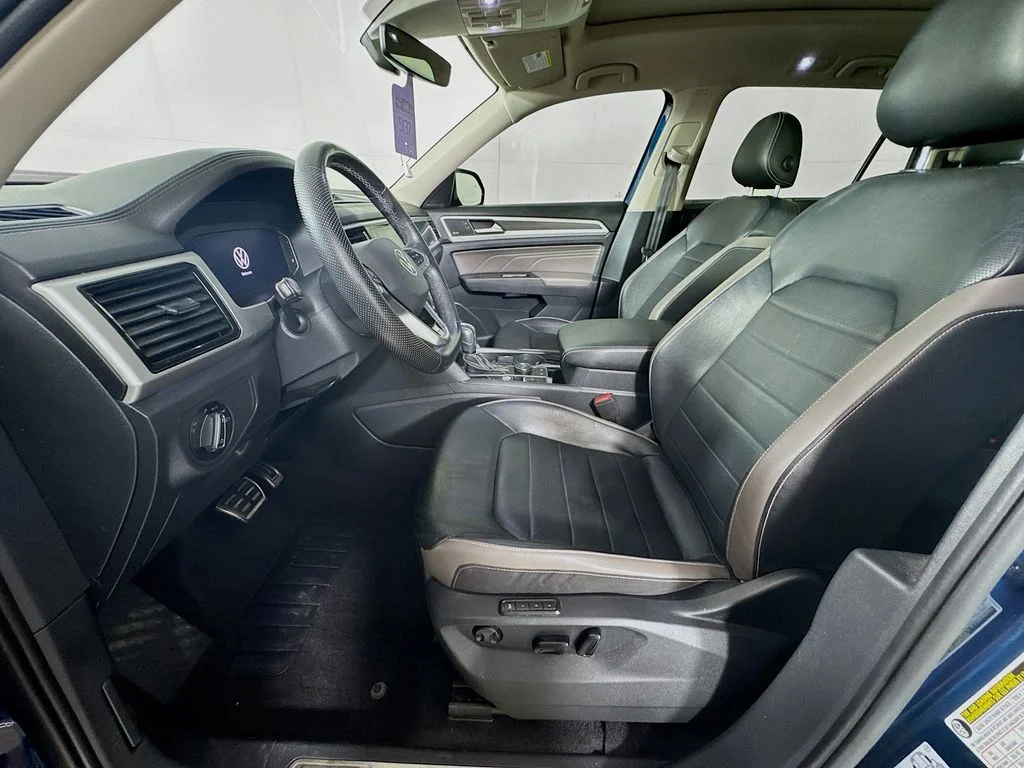 Used 2022 Blue Volkswagen 3.6L V6 SEL Premium R-Line image 24