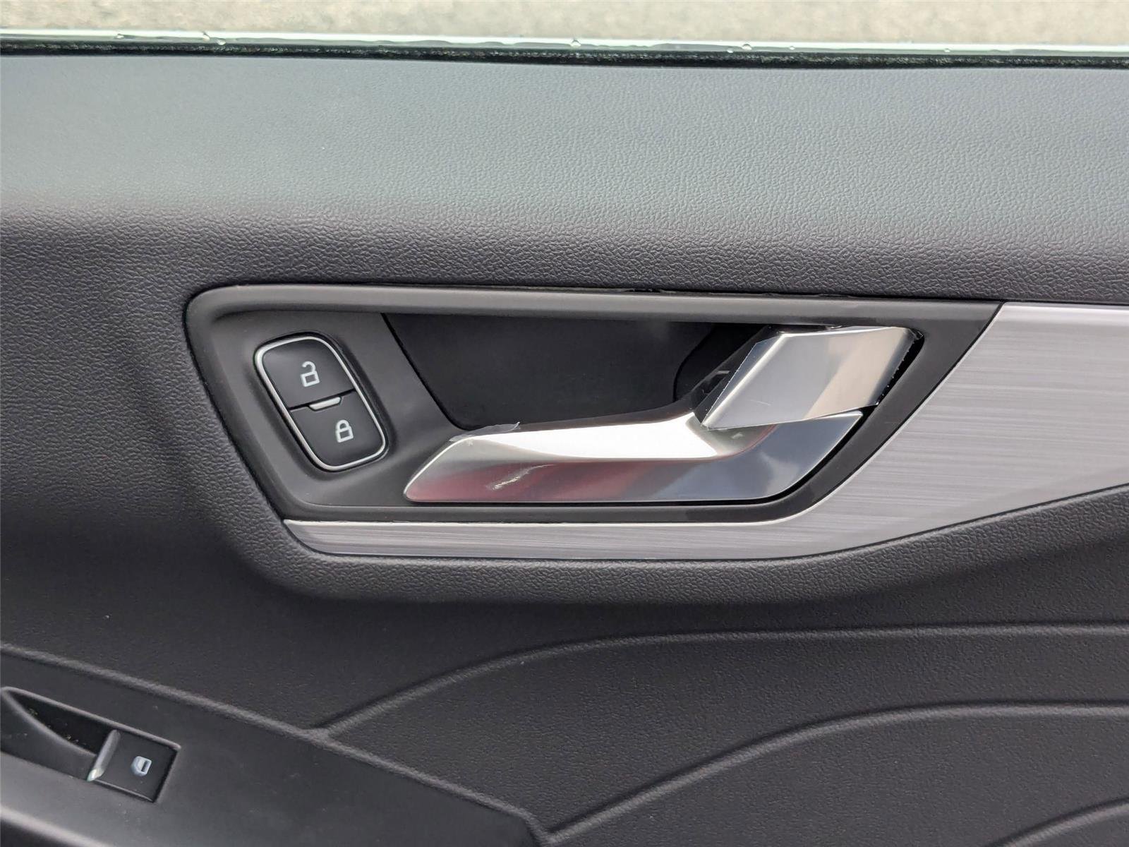 2025 Ford Escape Plug-in hybrid PHEV - Photo 35