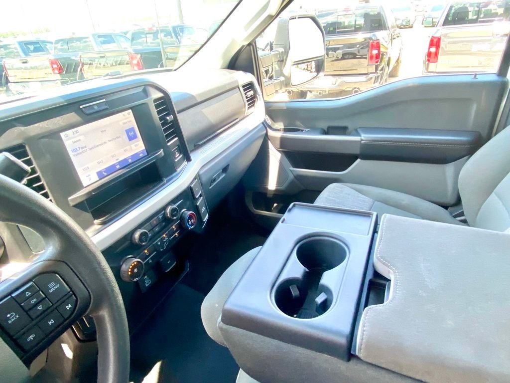 Used 2025 White Ford XLT image 42