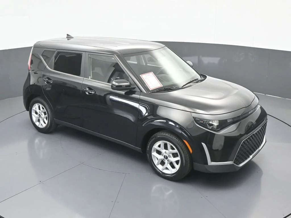 Used 2023 Fusion Black Kia S image 50