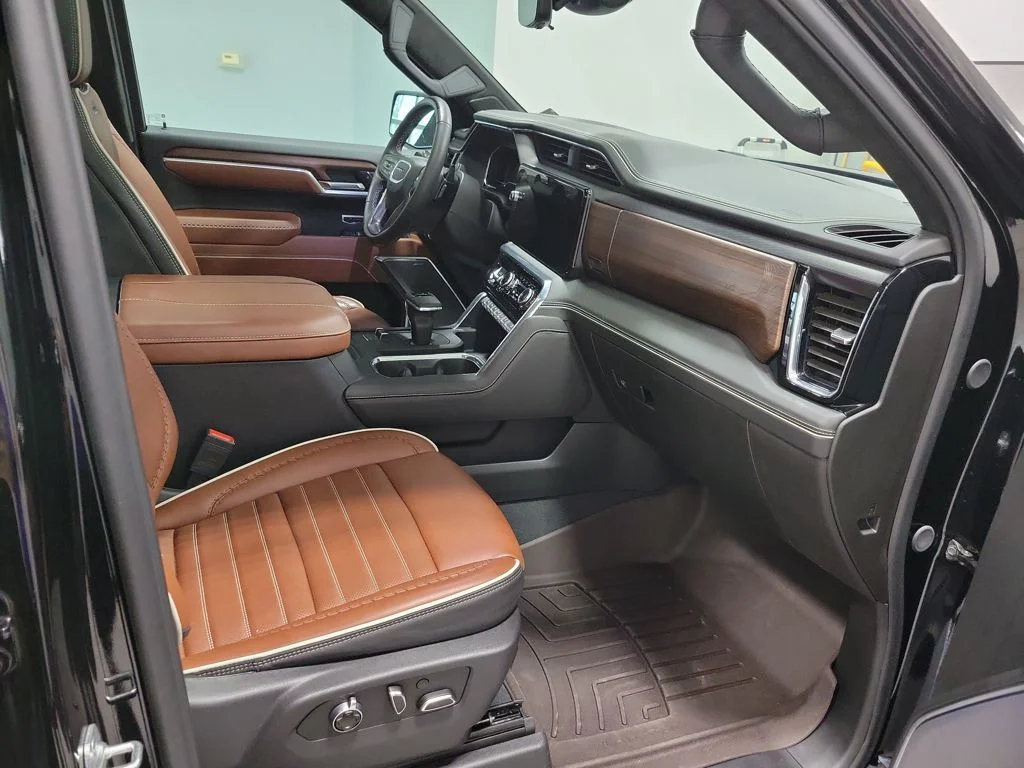 Used 2025 Black GMC Denali Ultimate image 20