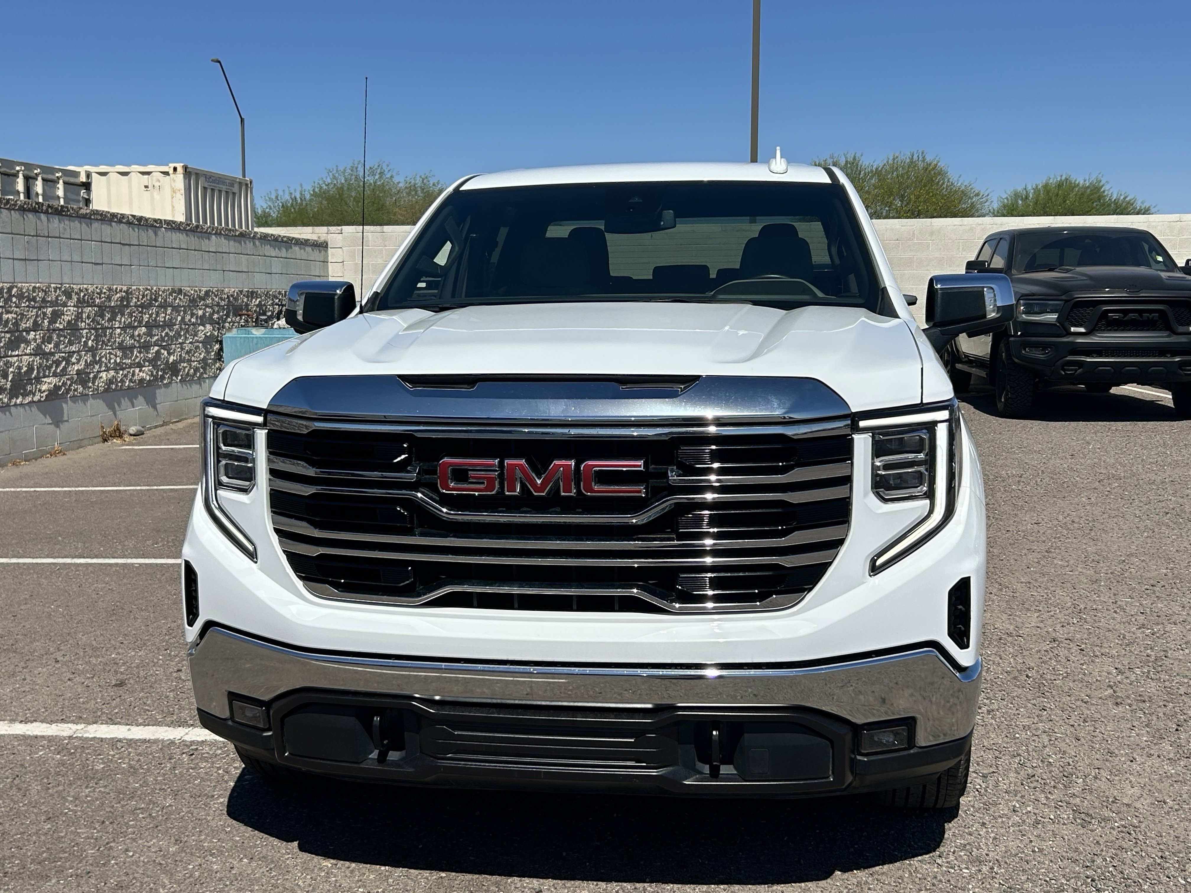 Used 2025 Summit White GMC SLT image 7