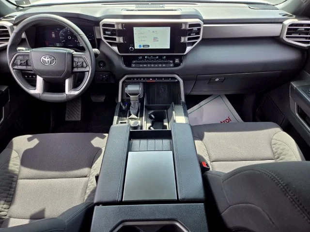 Used 2025 White Toyota SR5 image 15