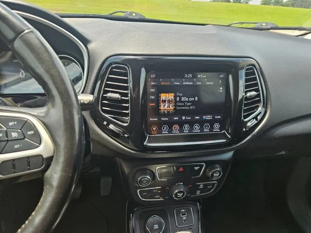 Used 2020 White Jeep Limited image 17