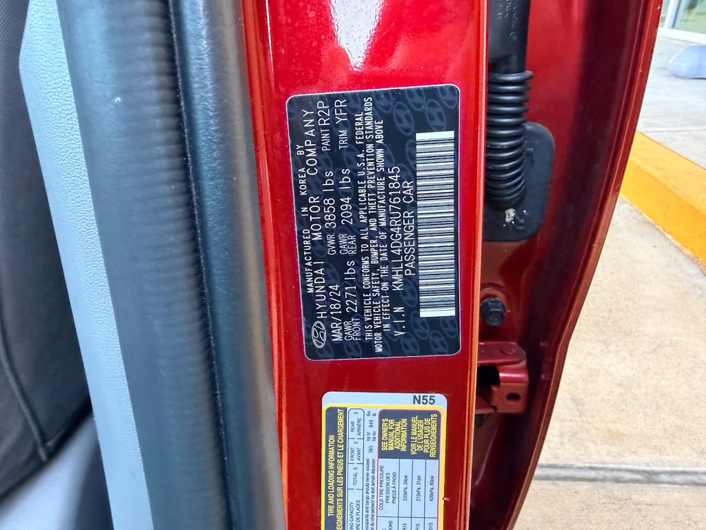 Used 2024 Ultimate Red Hyundai SE image 30