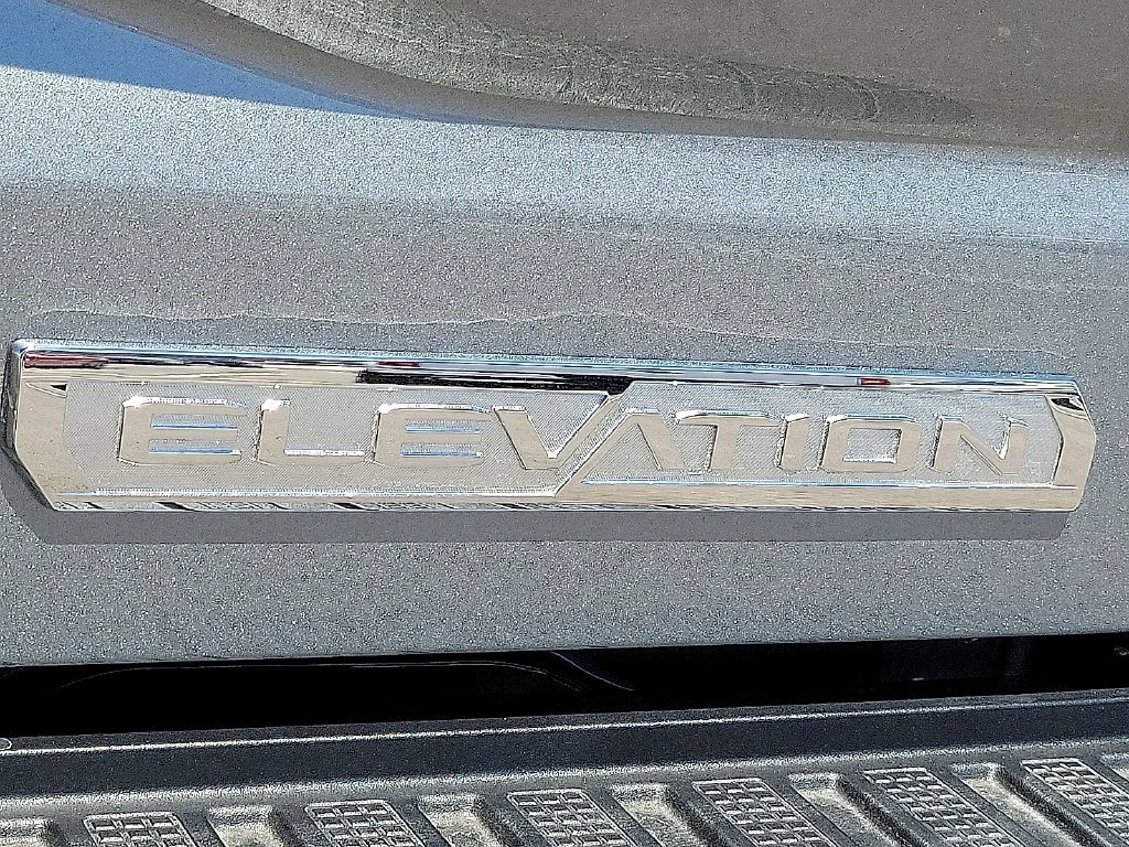 New 2026 Sterling Metallic GMC Elevation image 9