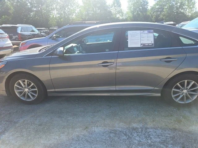 Used 2019 Gray Hyundai ECO image 6