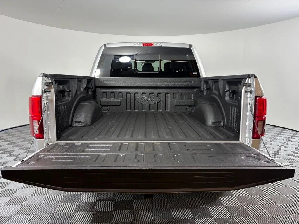 Used 2018 Ingot Silver Ford Lariat image 11