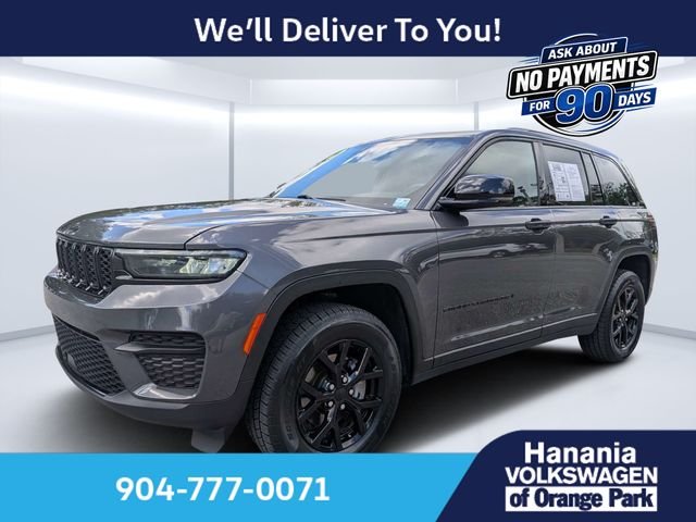 Used 2024 Gray Jeep Altitude image 6