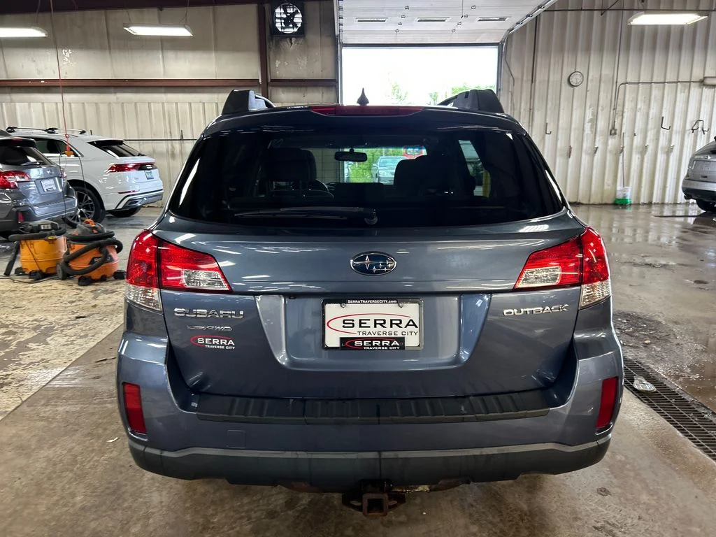 Used 2014 Blue Subaru 2.5i Premium image 4