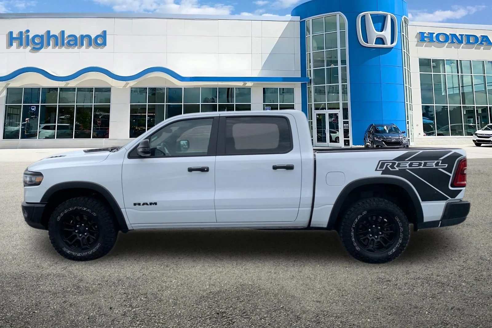 Used 2025 White Ram Rebel image 2