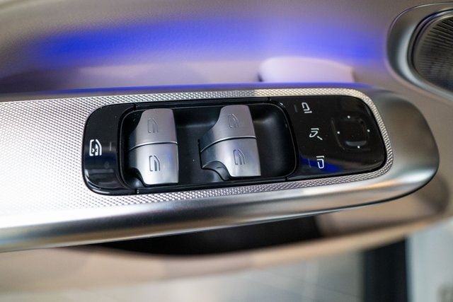 Used 2026 White Mercedes-Benz GLC 300 image 19
