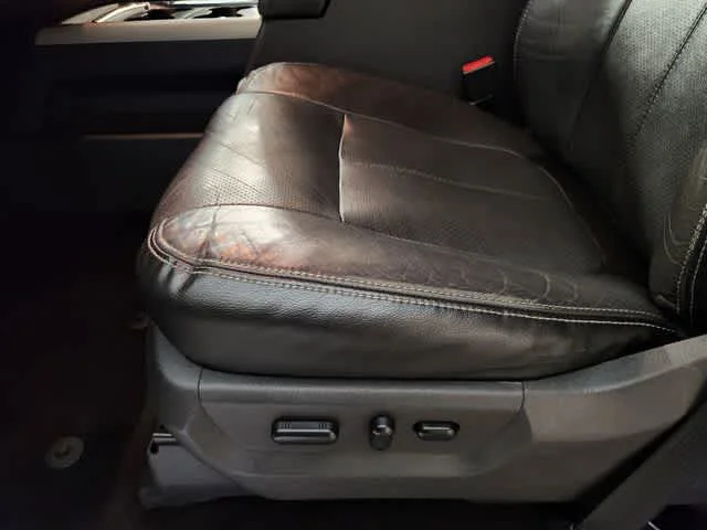 Used 2015 Tuxedo Black Metallic Ford Lariat image 23