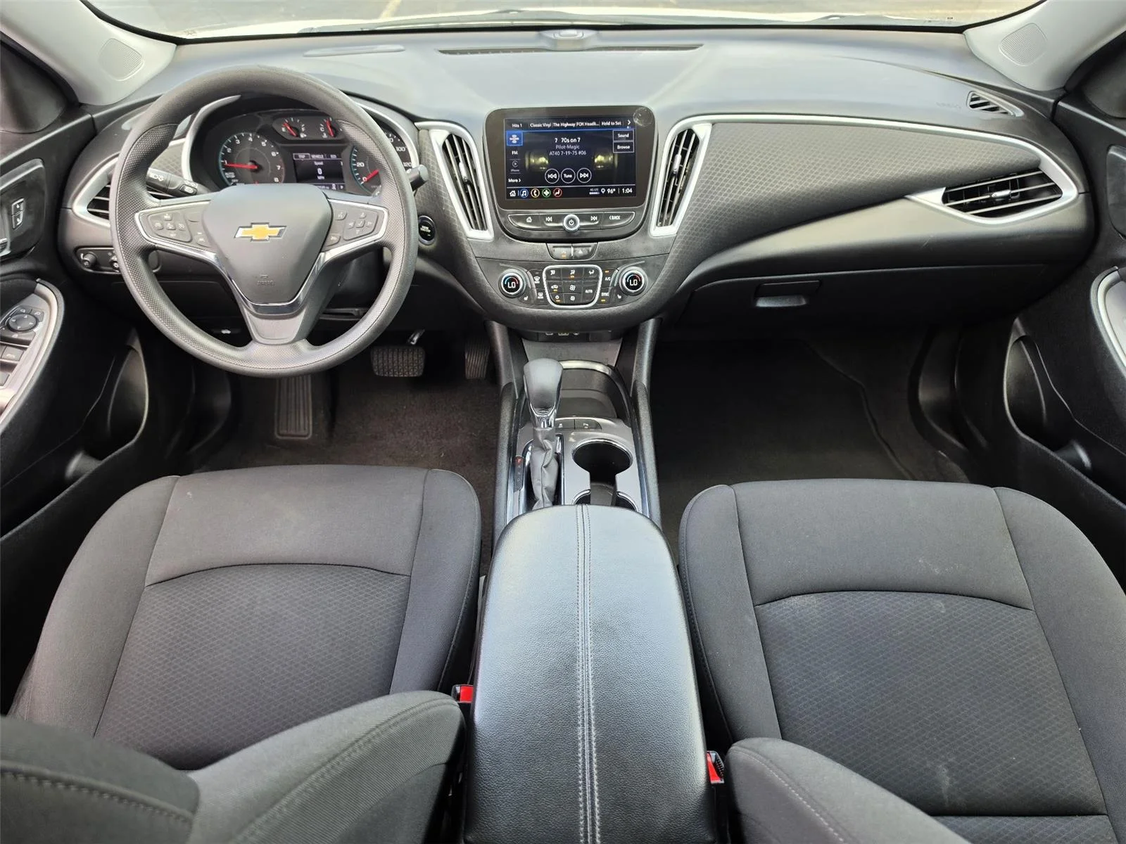 Used 2024 Summit White Chevrolet LT image 11