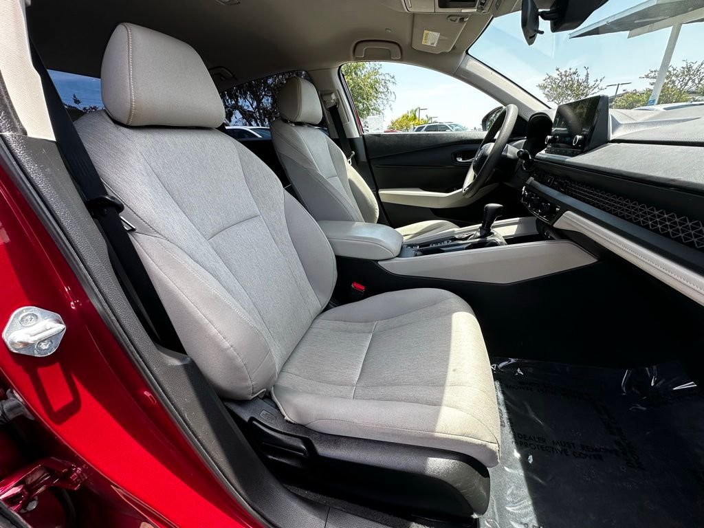 Used 2023 Red Honda LX image 16