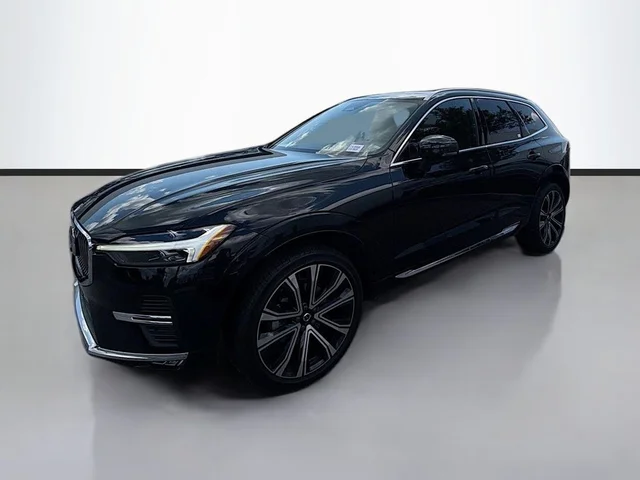 2023 Volvo XC60 B5 Ultimate Bright Theme