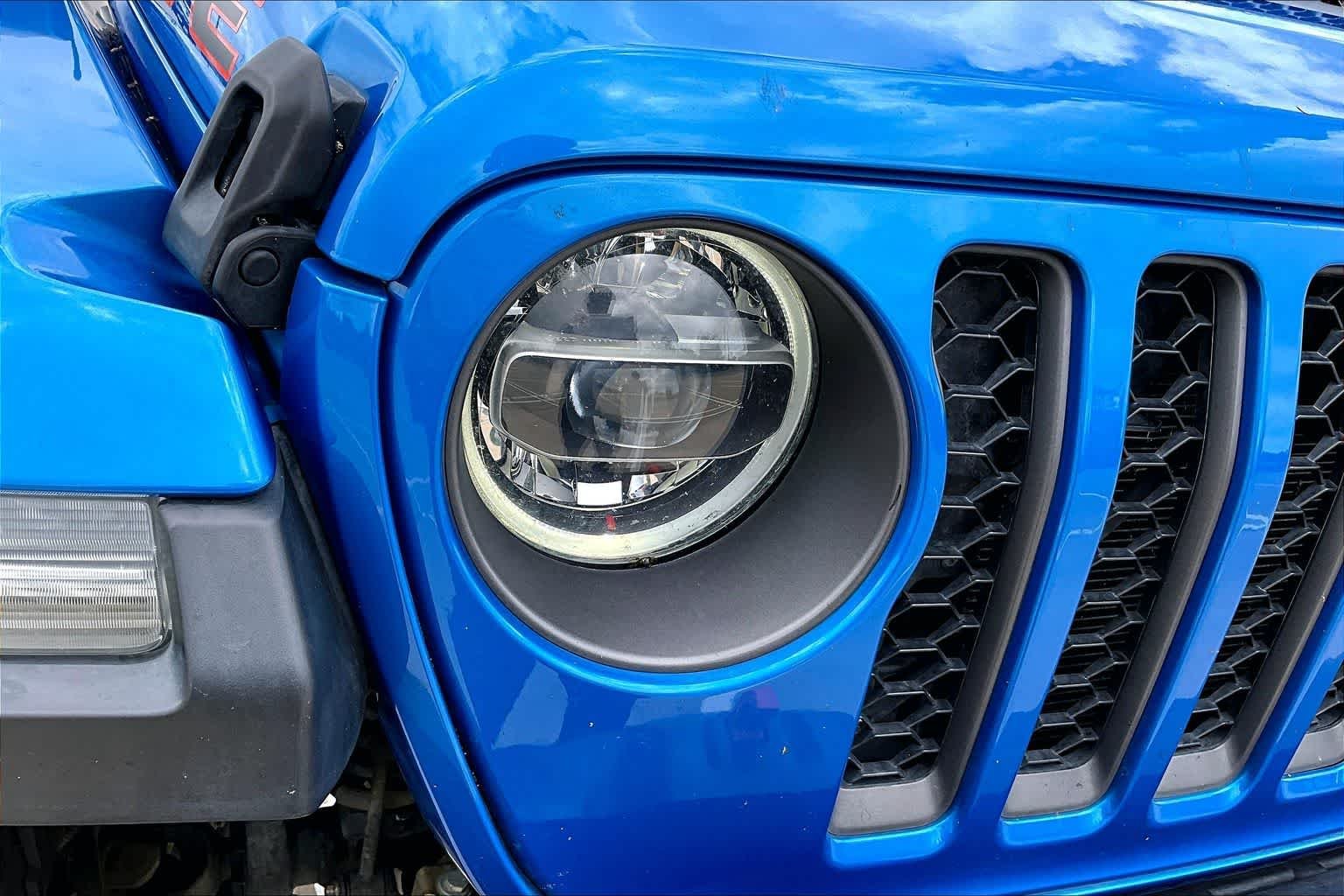 Used 2022 Hydro Blue Pearlcoat Jeep Mojave image 28