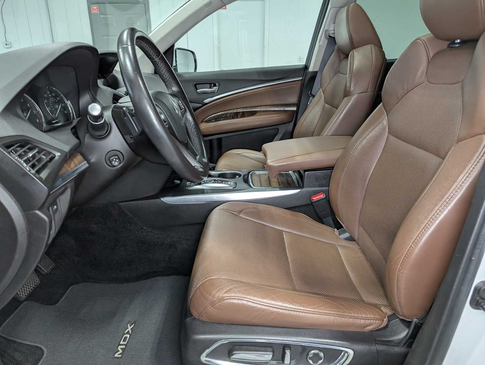 Used 2020 Platinum White Pearl Acura w/Technology Pkg image 4