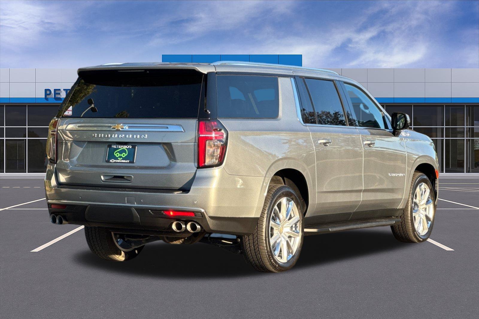 Used 2023 Gray Chevrolet High Country image 4