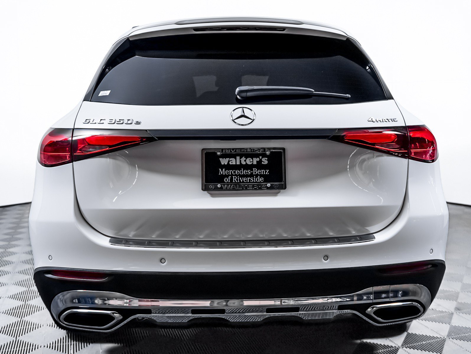 Certified Used 2025 Polar White Mercedes-Benz GLC 350e 4MATIC® SUV image 10
