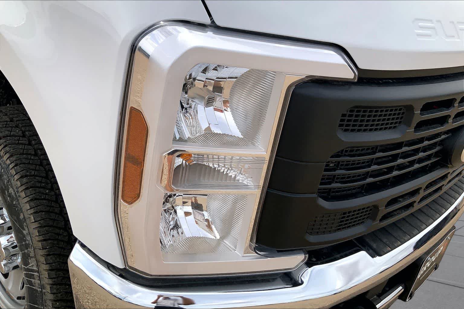 New 2026 Oxford White Ford F-250® XL image 13