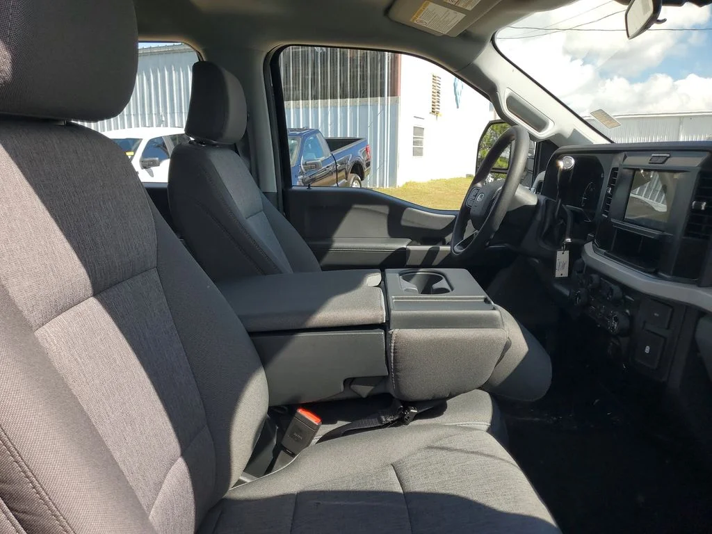 2026 Ford F-250 Super Duty XL - Photo 30