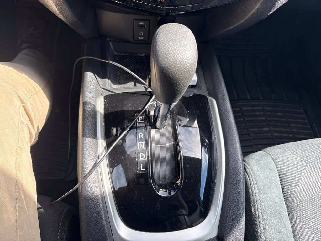 Used 2016 Blue Nissan SV image 21
