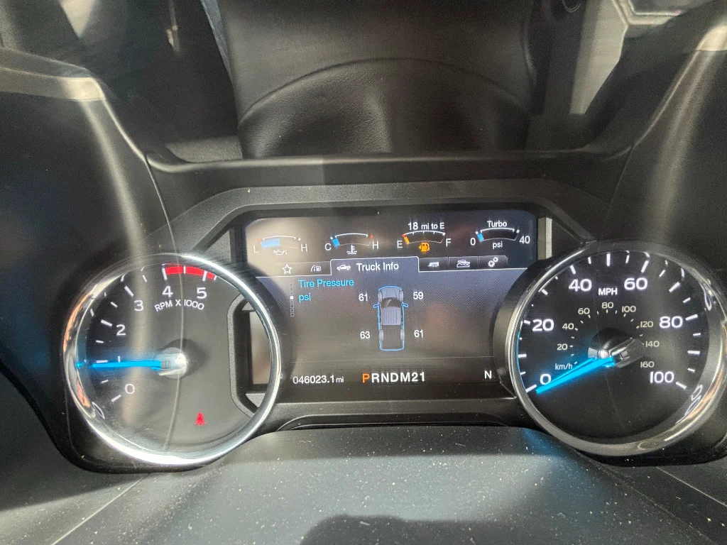 Used 2017 Shadow Black Ford Lariat image 24