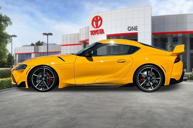 Used 2021 Yellow Toyota 3.0 image 8