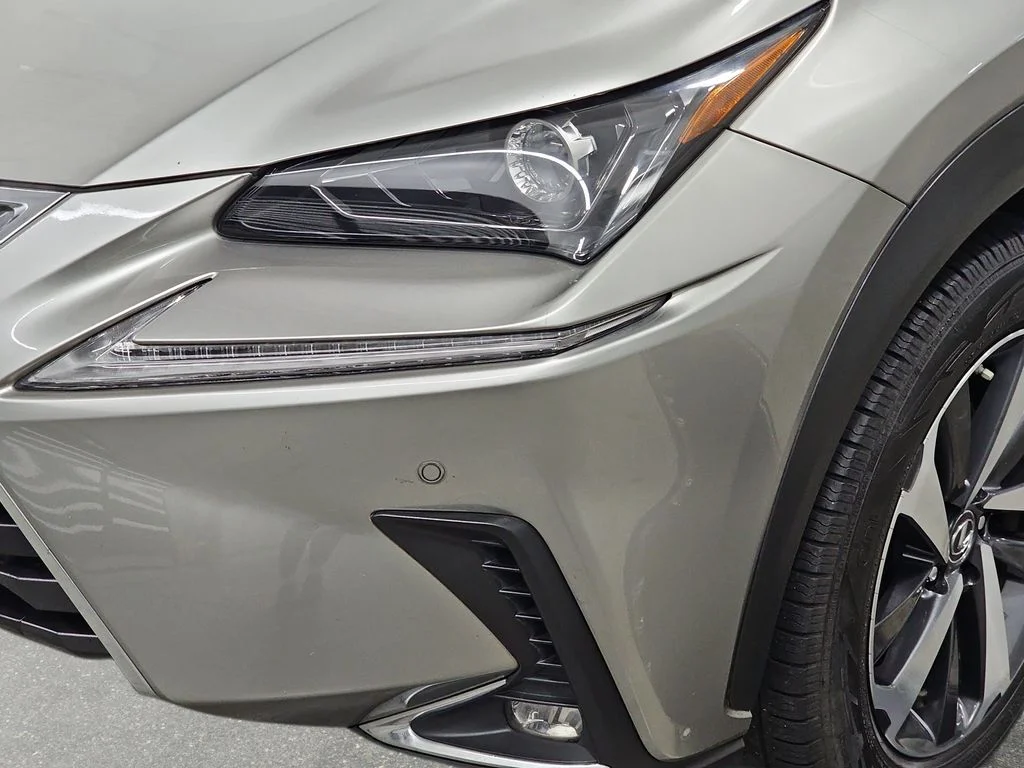 Used 2018 Gray Lexus 300h image 33